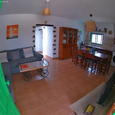 Buganvilla Molino Nyaraló Tinajo